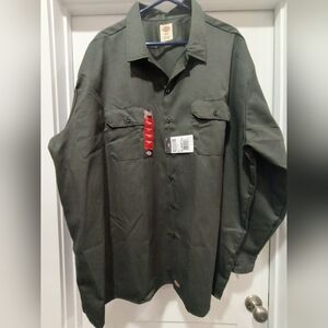 Brand new Dickies long sleeve green button down shirt . Size 4XT